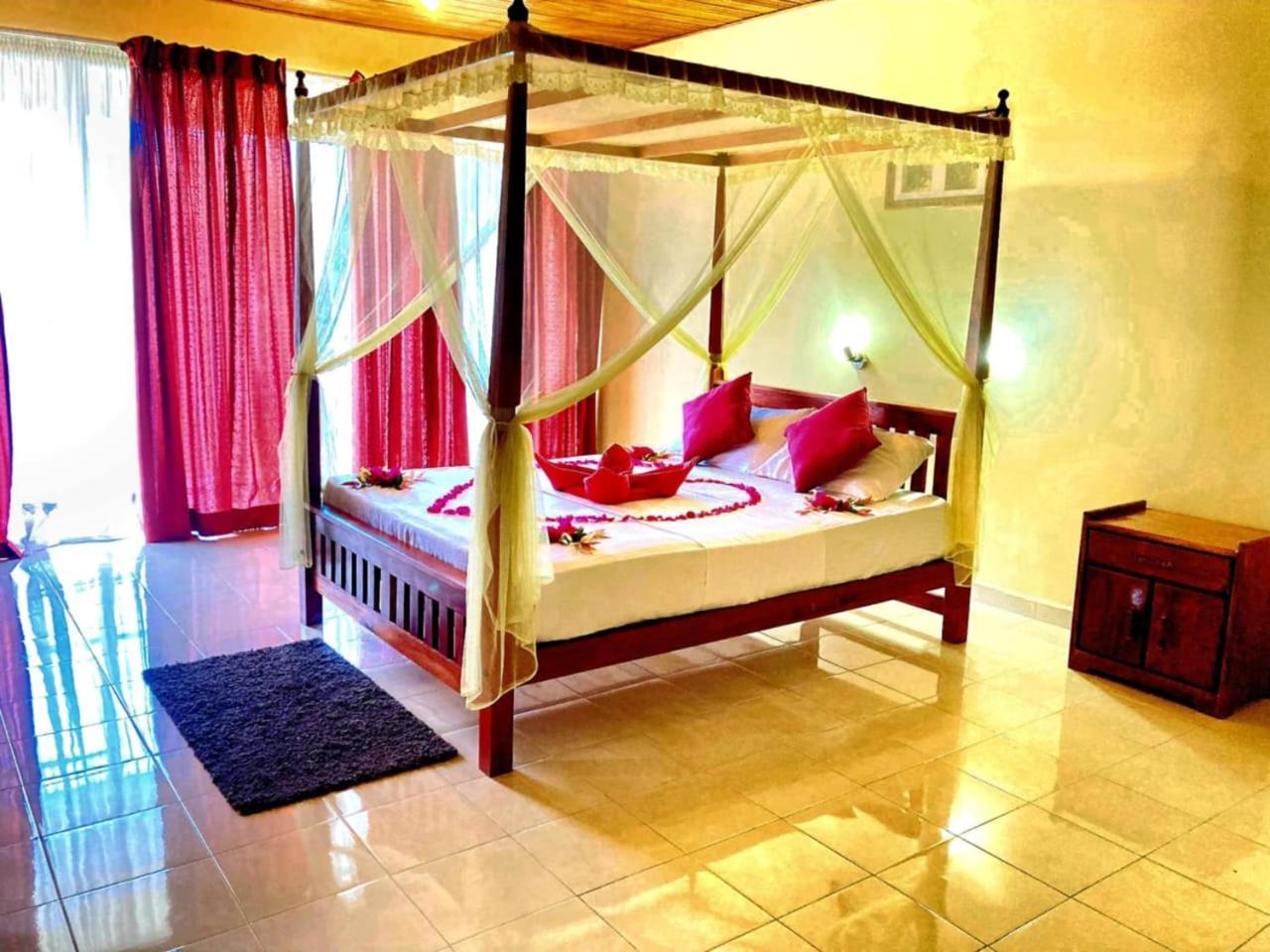 Rainforest Lodge, Deniyaya Singheraja Екстер'єр фото