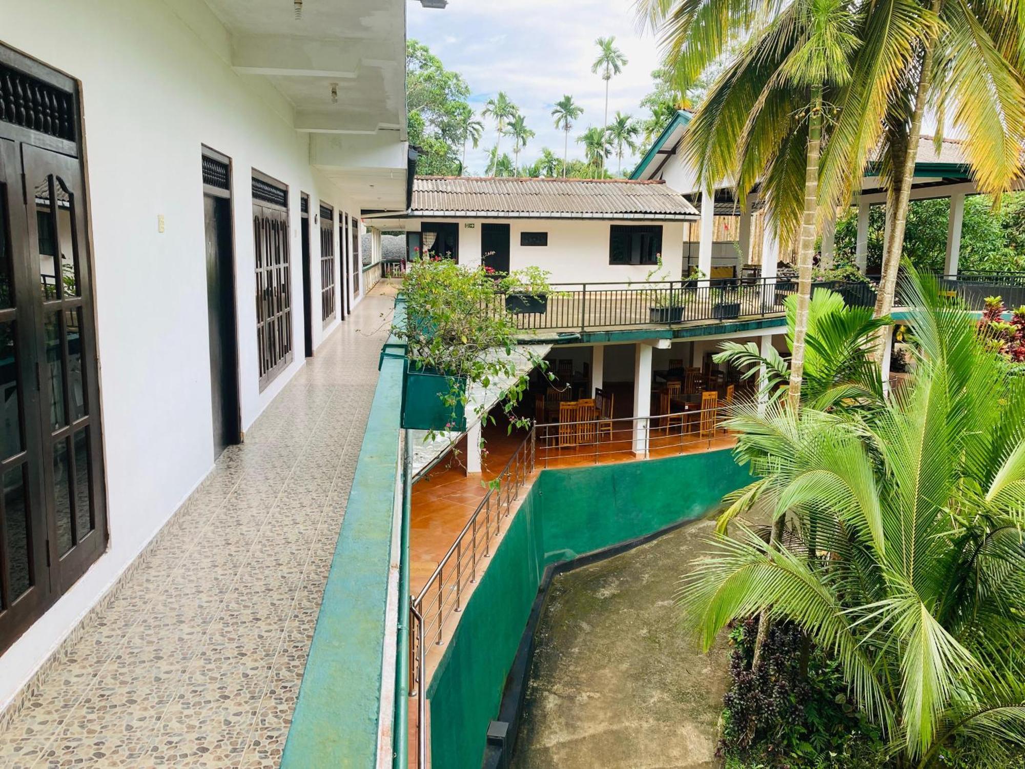 Rainforest Lodge, Deniyaya Singheraja Екстер'єр фото