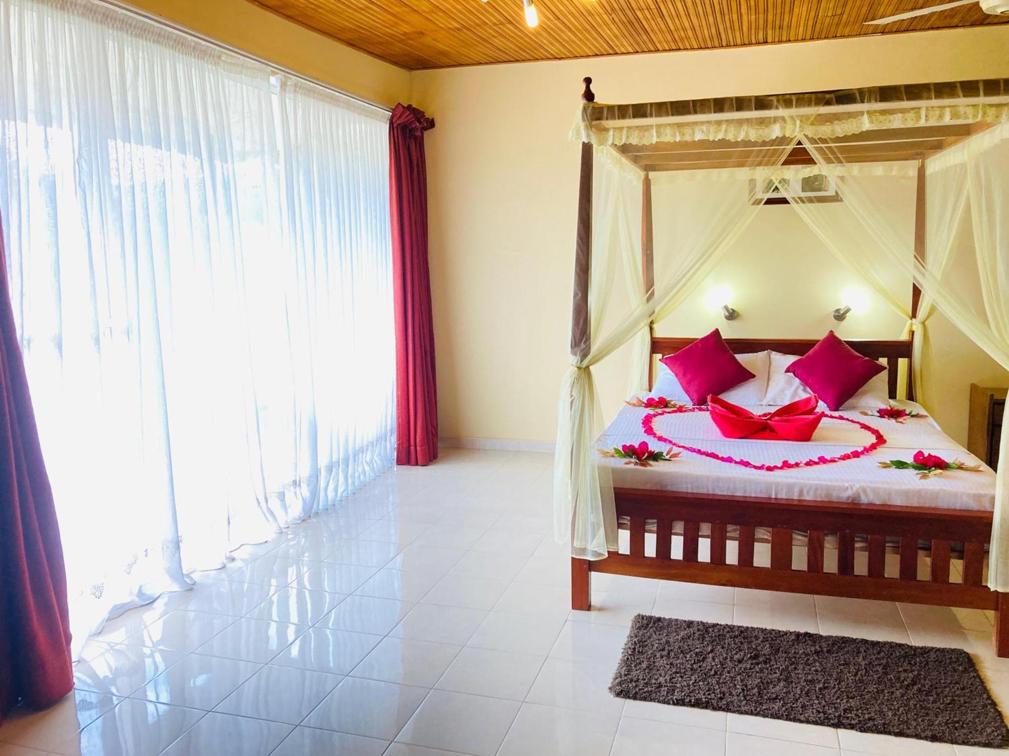 Rainforest Lodge, Deniyaya Singheraja Екстер'єр фото