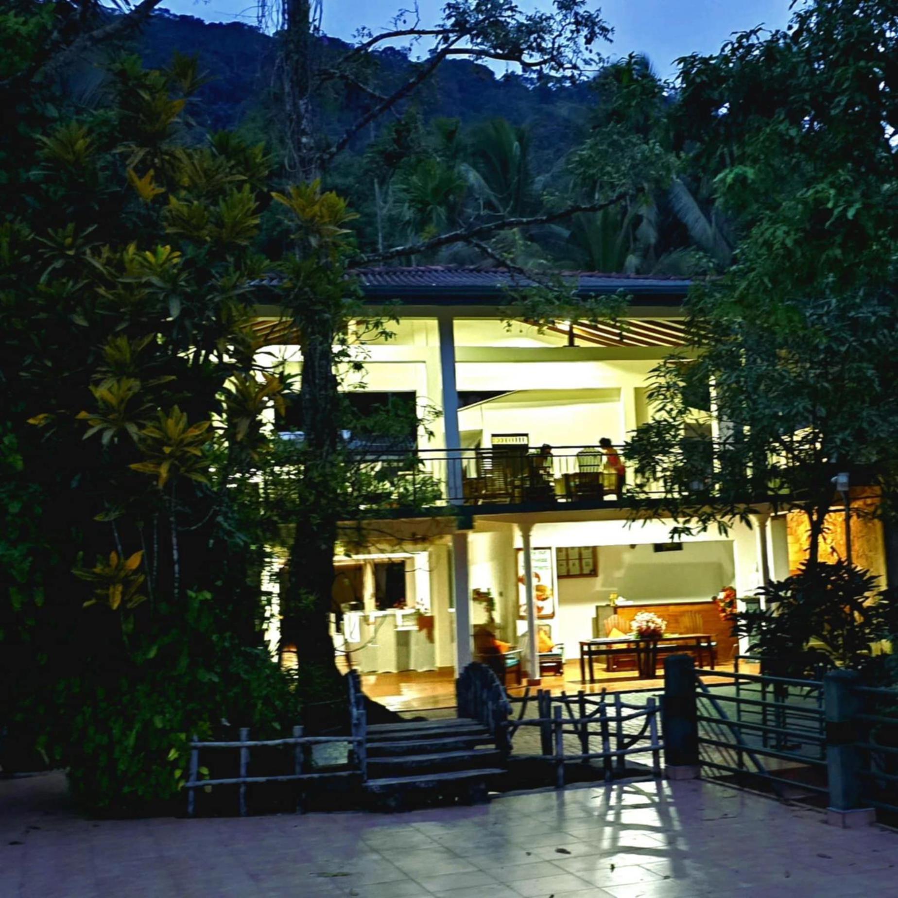 Rainforest Lodge, Deniyaya Singheraja Екстер'єр фото